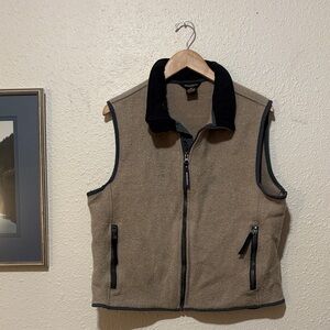 Woolrich Men's Brown Fleece Vest